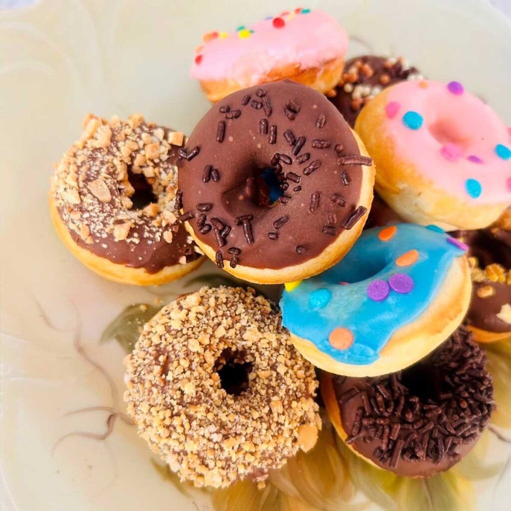 mini donuts variados